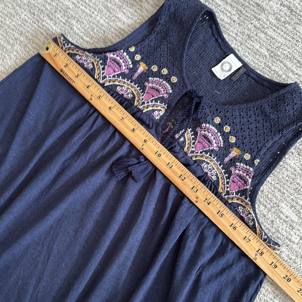 Anthropologie Akemi + Kin Crochet Williston Embroidered Tank Womens Size M Navy - Picture 10 of 14